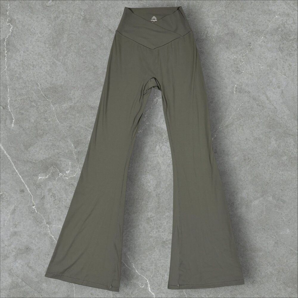 Women's Sunzel Grey Super Flare Stretch Leggings - XS